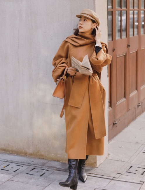 小蛮腰 穿大衣不要只会敞开穿了,搭配腰带保暖显瘦又高级,谁穿都好看