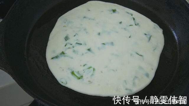 葱花饼这样做太香了，多加1种食材，外酥里软，凉了也不硬，解馋