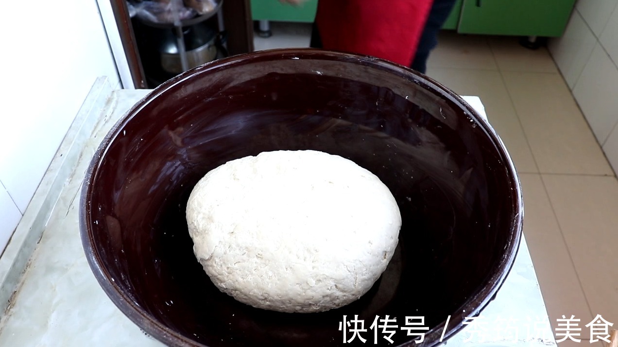 教您在家轻松做花卷，馒头松软、又白又好吃，看一遍就能学会