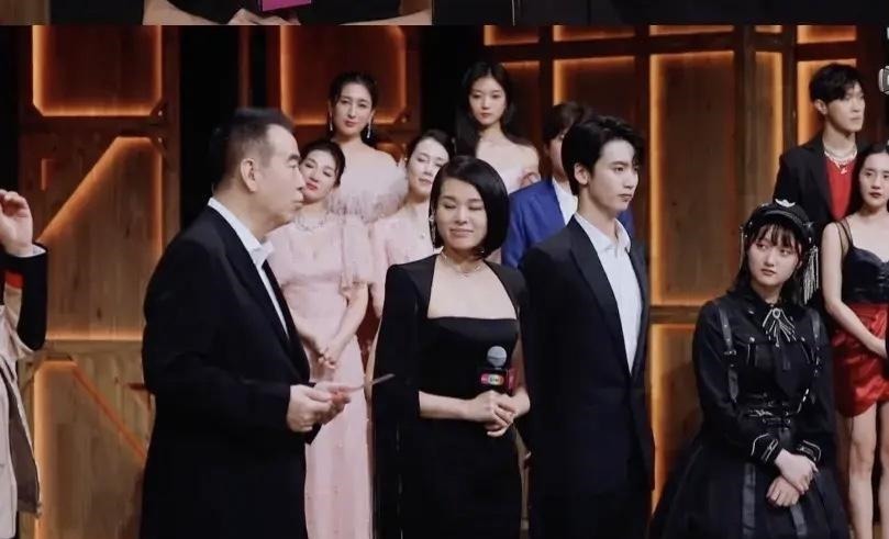 《演员请就位》陈凯歌打脸,效仿郭敬明把卡给差生,赵薇不随大流吃闷亏