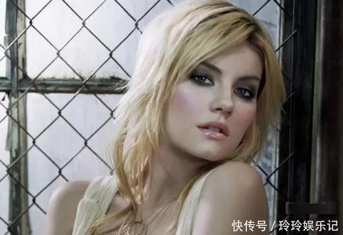 画家|欣赏3个裸体黑人油画,奇异动态美,彰显画家前卫的艺术哲学意味