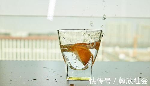 枇杷叶|秋冬感冒容易咳嗽,喉咙很难受?喝水时加点料,喉咙慢慢变舒服