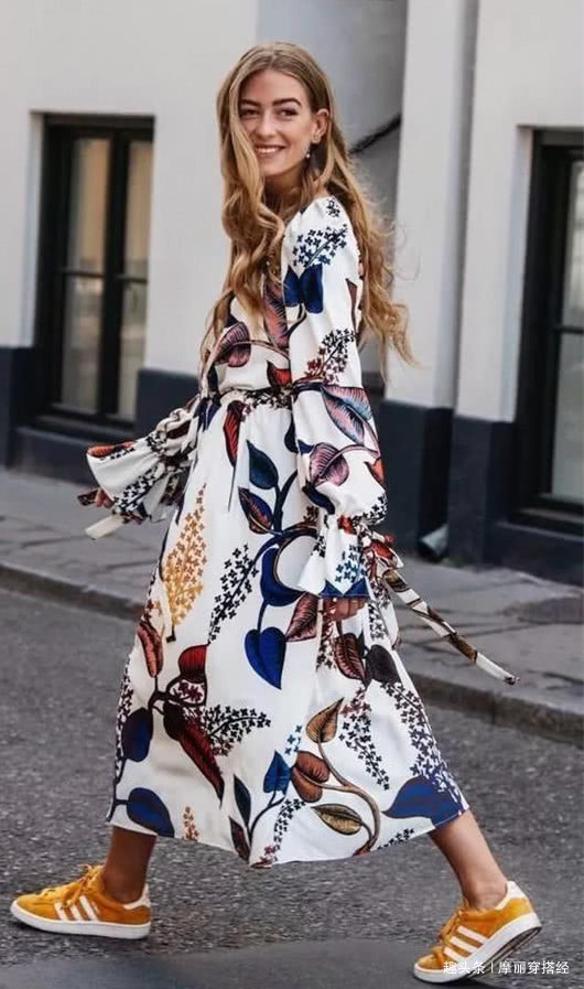 大长腿 小白鞋要“失宠”了,快与彩色帆布鞋来场浪漫邂逅,元气满满