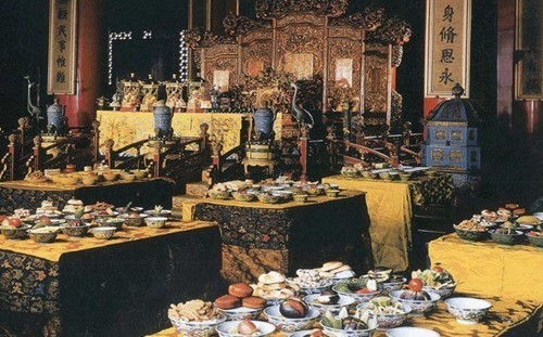 为何皇上不管何时说饿了,御膳房都能端来热菜?古人的智慧让人折服