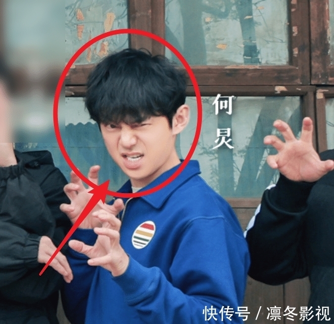 彩蛋 向往5全新海报,中间的“彩蛋”嘉宾不神秘,光看鞋子就认出来了