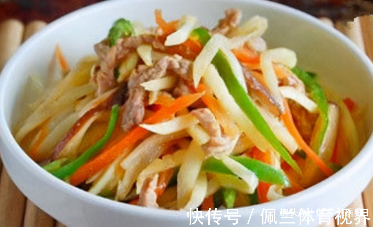 张医师|女性再没钱,3种食物不要省,润肤养颜,防皱纹,好处多多