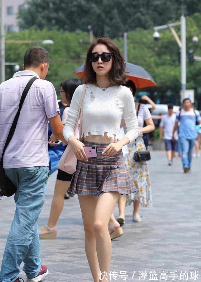 格纹风 老公月薪6万,想让姐姐买件新上衣,说她是给自己丢人呢!