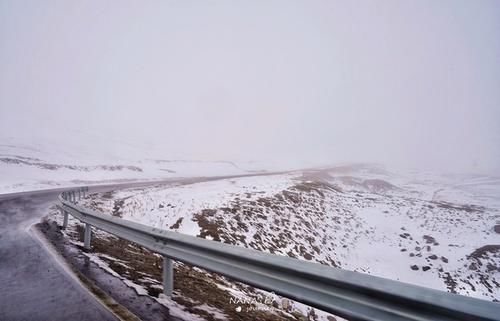 在新疆遇到暴风雪是什么样的体验？风景极美，路却很难开