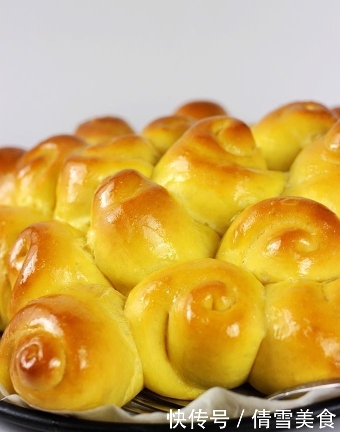 中薪|一块南瓜，一杯面粉，只多一步，柔软如棉花，放三天都软绵好吃！