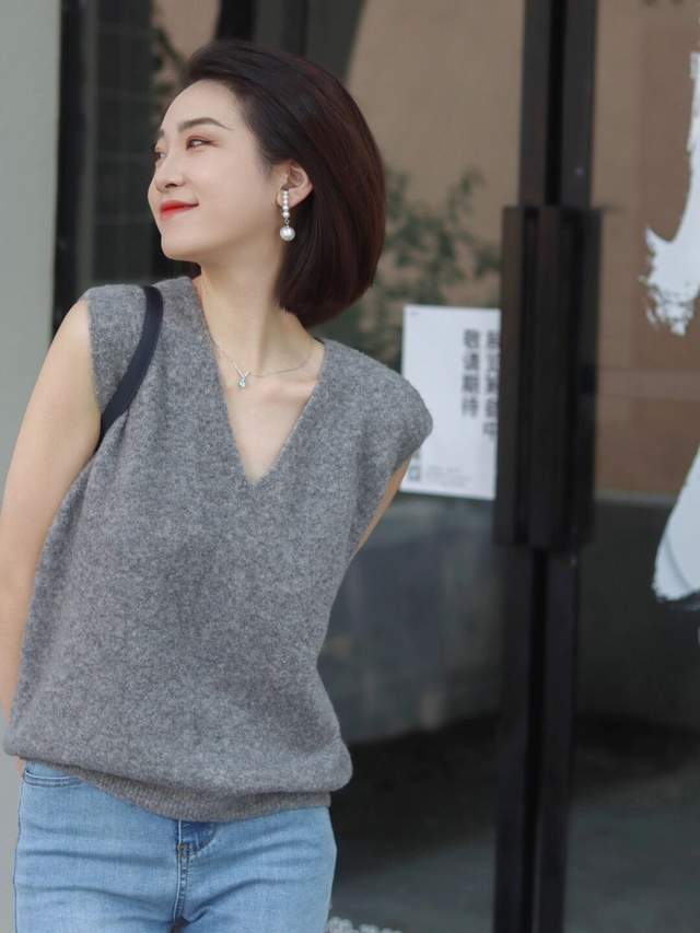 半身裙|秋季,针织衫怎么穿才高级?搭配半身裙或牛仔裤优雅洋气,超好看