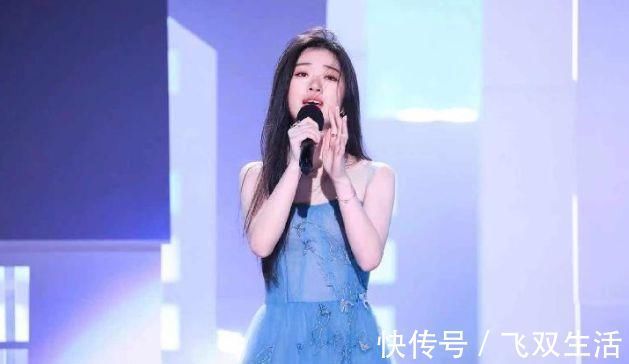 单依纯曝赚钱后想买手机送给李健却被回绝了, 原因太搞笑了