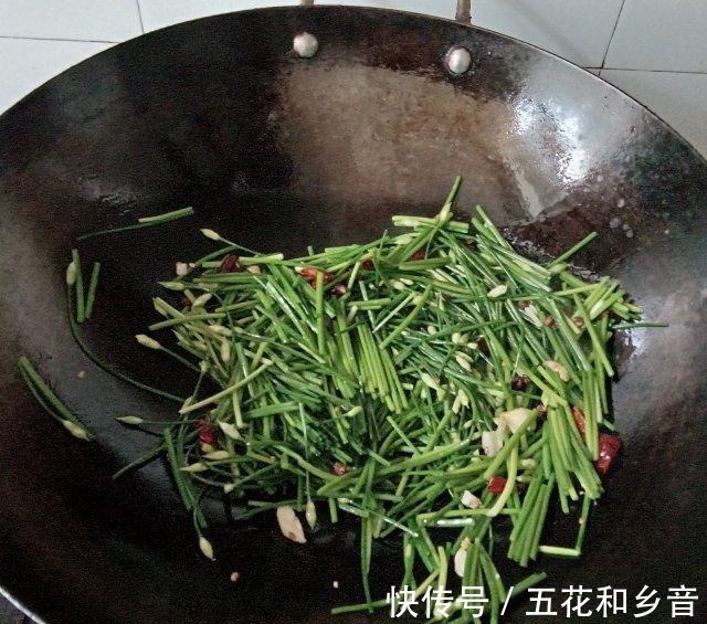 鲜美|炝炒韭菜苔,味道鲜美,可口下饭!