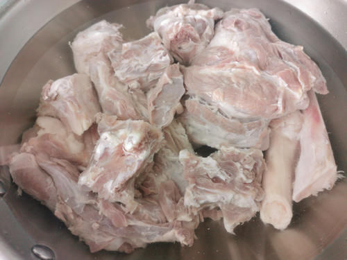 鲜美|煮羊肉汤,最忌讳放这调料,否则一锅肉都白煮了,汤不鲜美特难吃