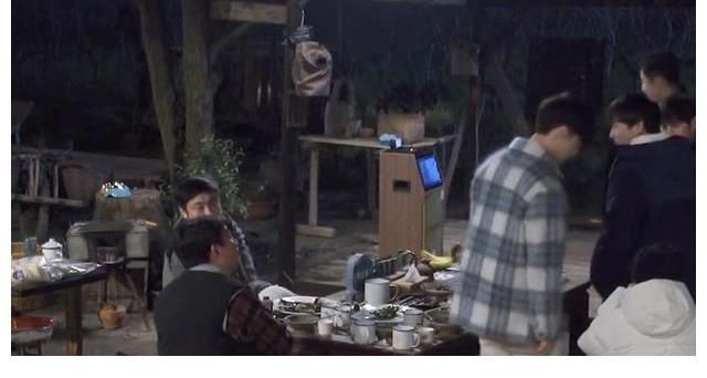 《向往的生活》:張藝興兩幅面孔?對黃磊貼心,對何炅卻情商下線2