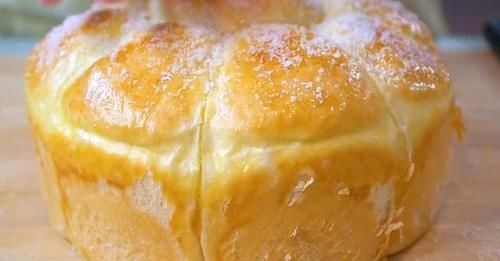 面粉别蒸馒头了，加3个鸡蛋，蓬松拉丝，孩子爱不释手，太香了