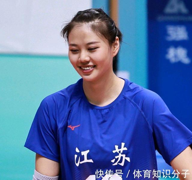 龚翔宇|朱婷手术,张常宁完婚,丁霞下滑!女排队长将从这两人中产生!