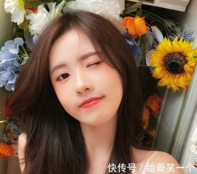 妆容 为何“粉底液”刚上脸时很白,到下午却变暗沉因为多数人都做错了!