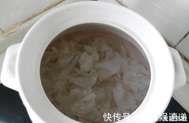 油腻食物|减肥最狠的食材不是香蕉，而是它，隔天喝一碗，腰围改穿S码！