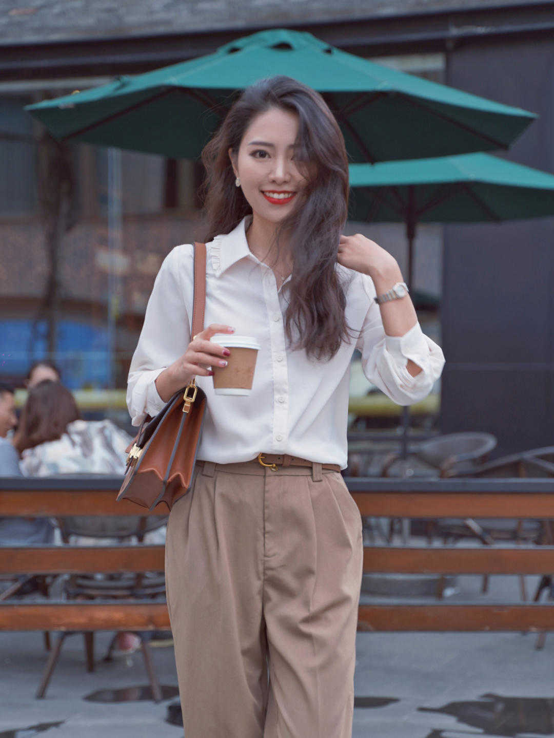 秋天|今年流行奶奶裤,专治各种缺点,微胖女生的最爱