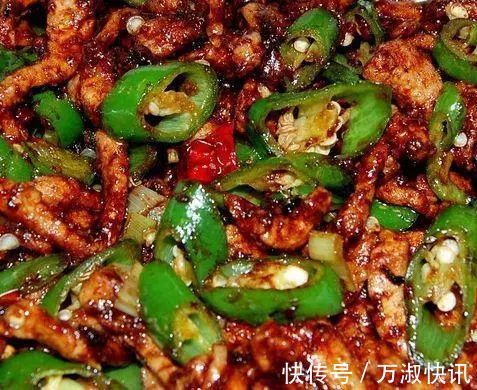 几道特别家常的下饭菜,香气扑鼻超好吃,满满一大盘子都不够吃