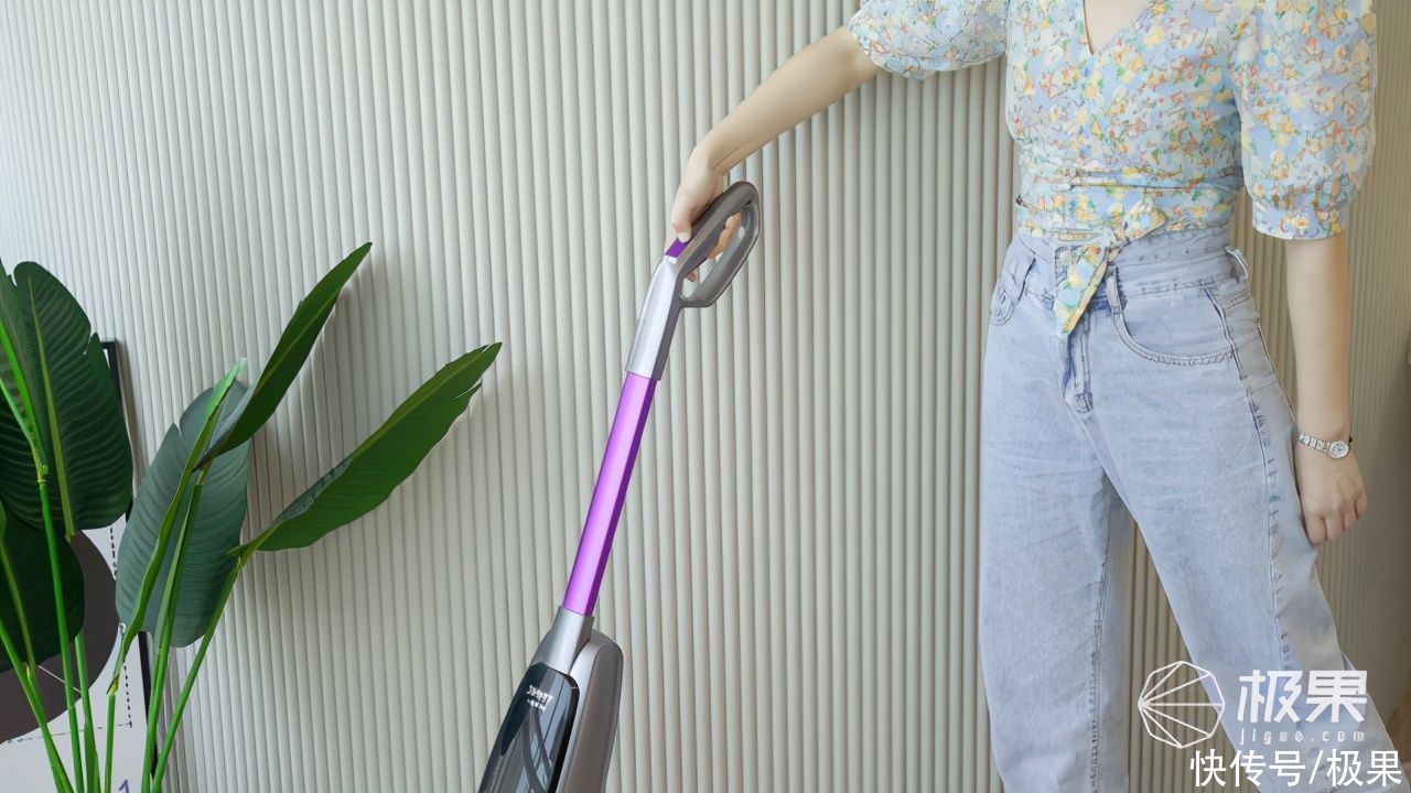 插画师|插画师清扫画室好助手，定点喷洗+强大吸力，一杆解决顽固污渍