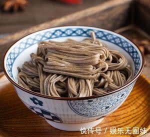 挂面|喜欢吃面条的注意了,有4种挂面尽量不要买,没营养还浪费钱