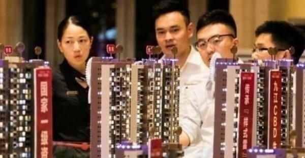 提成|售楼小姐卖出一套100万的房子,能拿多少提成内行人说出了实话