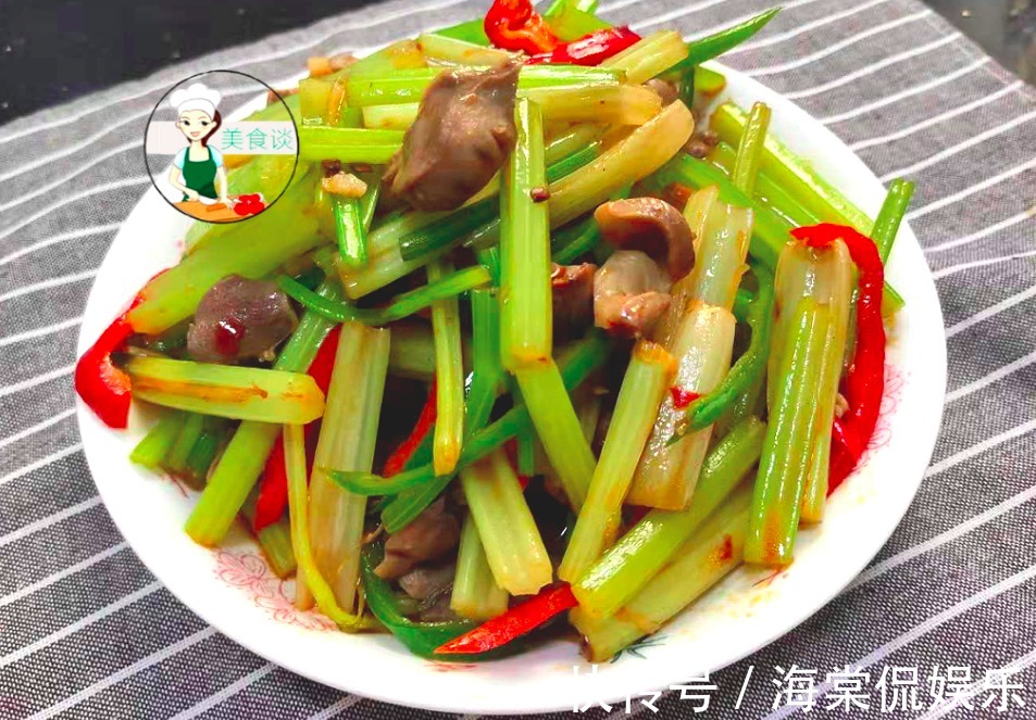 番茄|此青菜，铁含量比番茄多20倍，简单炒一炒，鲜香脆嫩，补血要多吃