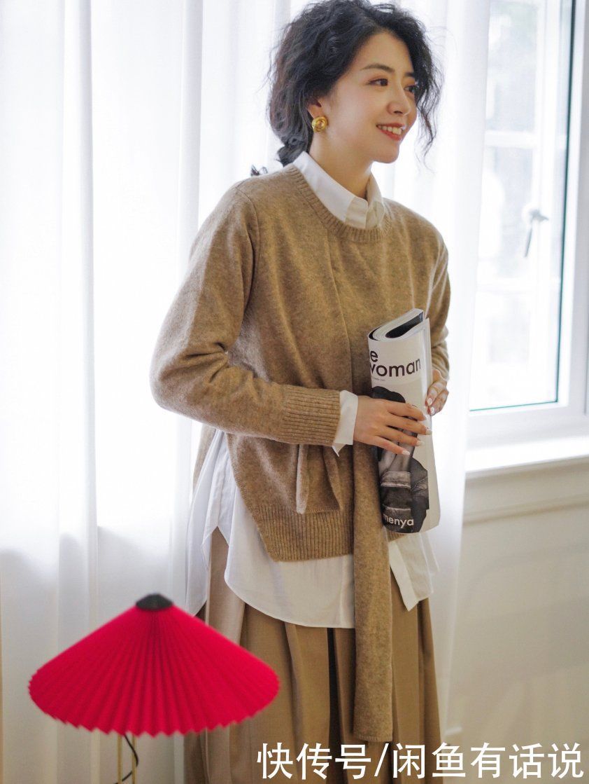 穿毛衣别总老一套,三木这4套“叠搭”就很时髦,基础款也显高级