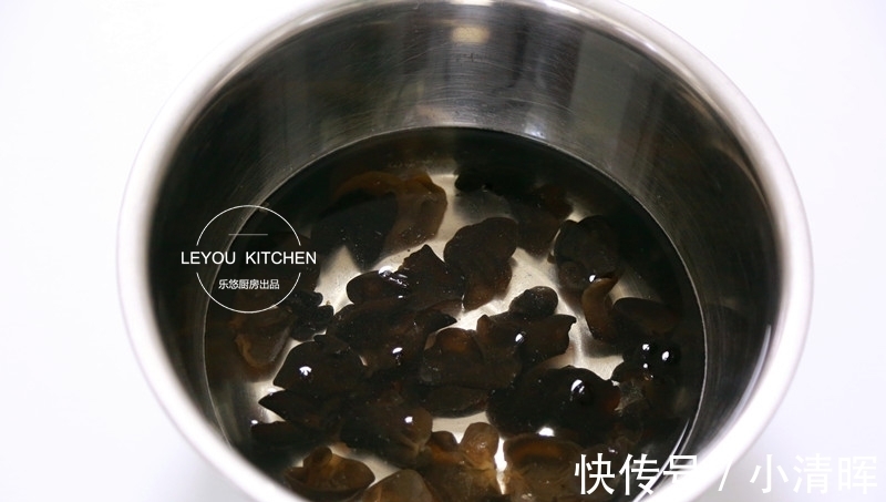木耳|鸡肉和它们一起蒸，又鲜又嫩，不用闻油烟，简单好做，很适合夏天