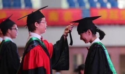 大学拿不拿奖学金有啥区别？这些差距等毕业后才知道就太迟了