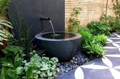 农村大水缸越来越不舍得扔了，铺些碎石水草变水景，城里人抢着要