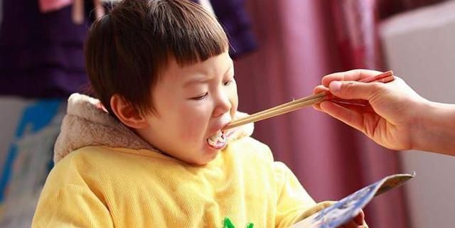 犯错|有男孩的家庭,妈妈在这3件事上越“舍得”,儿子将来越有出息