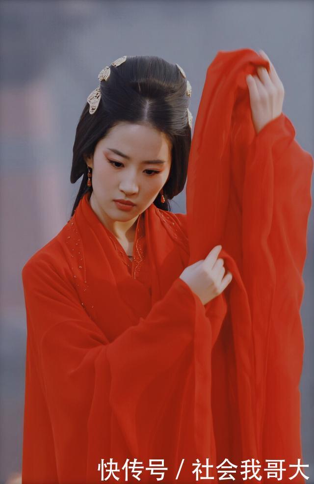 有这几个特征的女生,一般被称为“古典美”,穿上汉服更好看