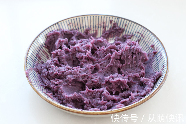 淀粉酶|山药加紫薯做成松软小饼，营养翻倍有益身体健康，比包子馒头简单