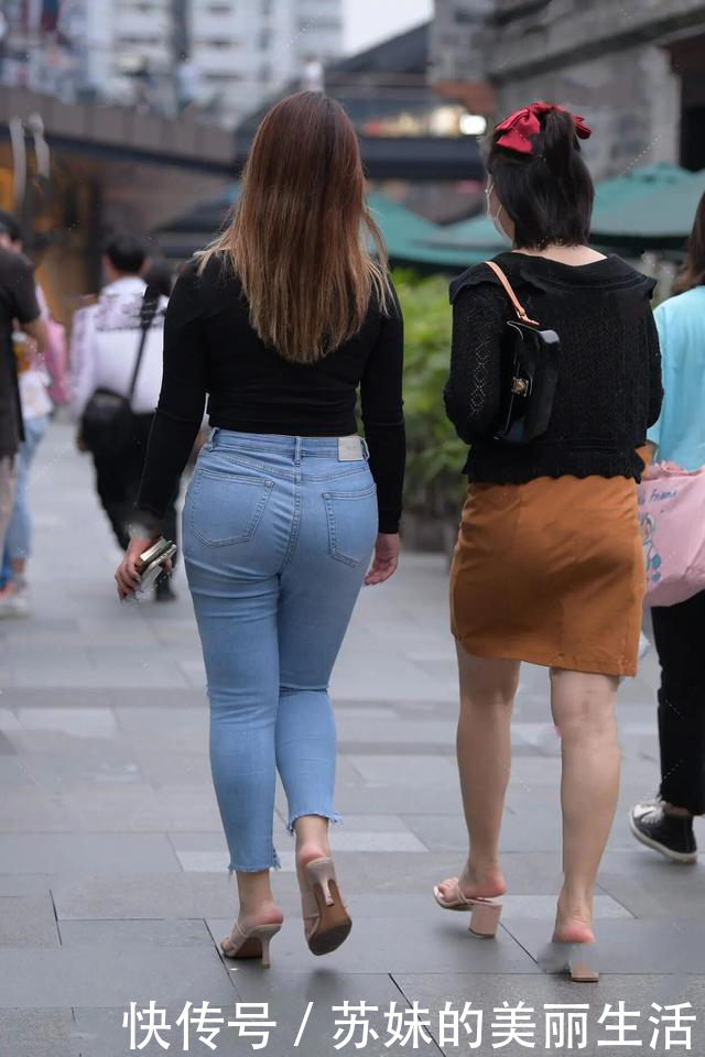 帮忙|有了牛仔裤的“帮忙”,让你的日常穿搭不再难,造型也轻松变好看