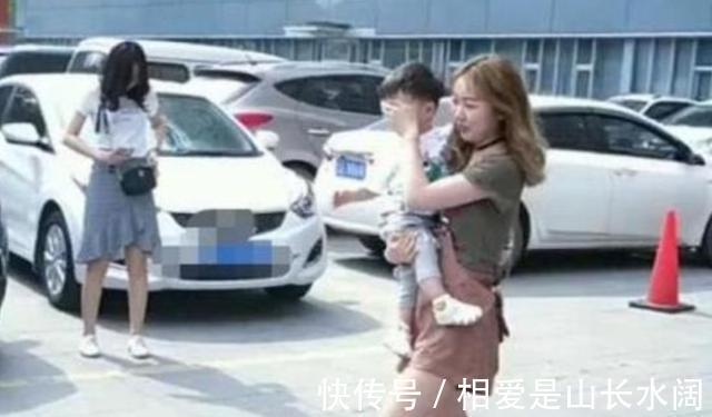 小紫|妈妈抱儿子出门,刚出小区就捂住孩子双眼,其他家长又学到一招