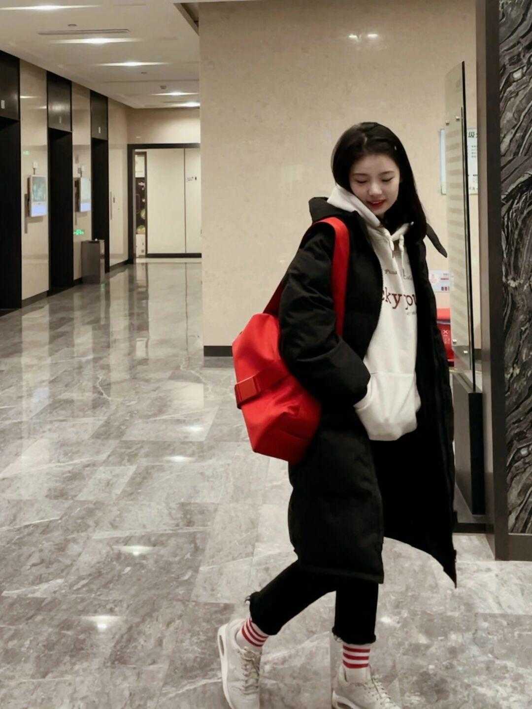 基础款 冬天选外套不要盲目跟风,这几款简约大气又经典,怎么穿都好看