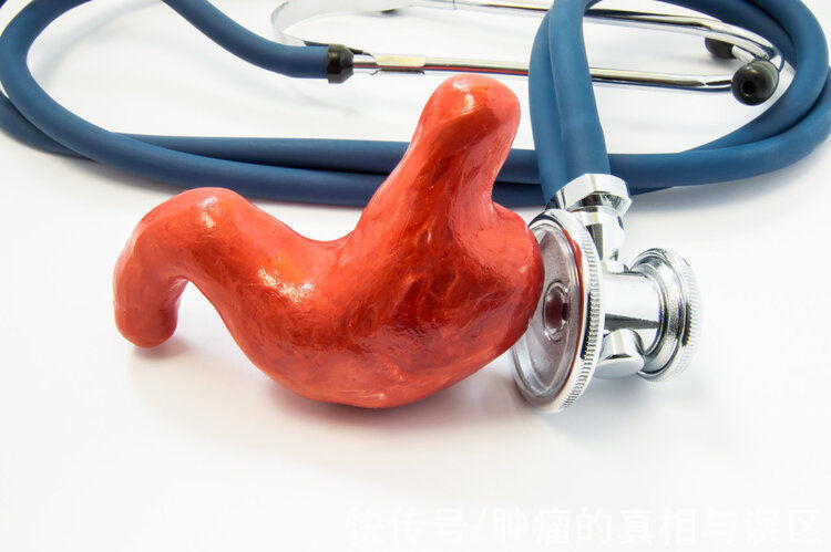 油烟|世界一半胃癌在中国，忠告：不想招惹胃癌，3种做菜习惯要避免