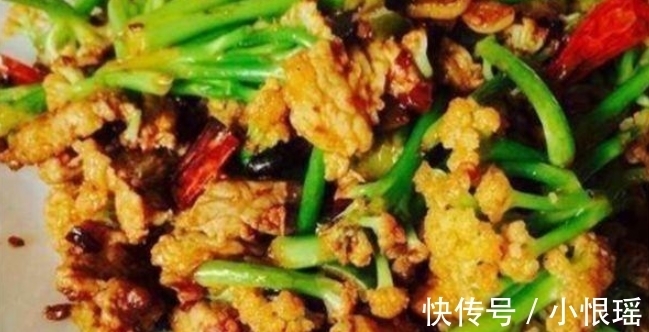 小辣椒|在家准备了几道拿手好菜，美味极了，一家人吃得其乐融融