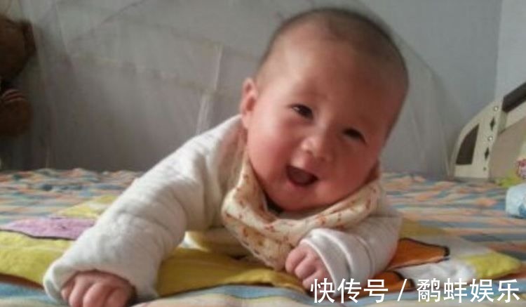 老来得子|家长的3种行为,影响宝宝脊柱发育,长大可能“矮”人一截
