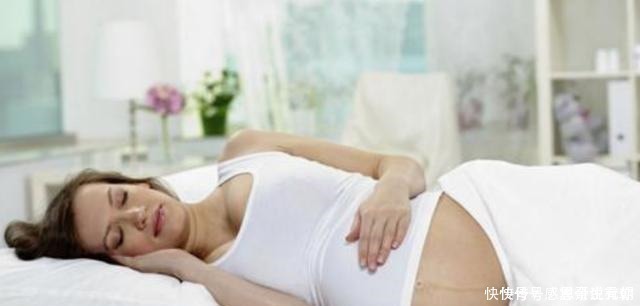 改正|5种常见的孕妈睡姿, 其实对胎儿是不友好的, 孕妈要及时改正