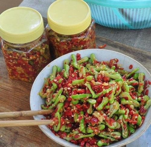 湖南下饭“神器”走出国门，受到老外追捧，网友：或将取代老干妈