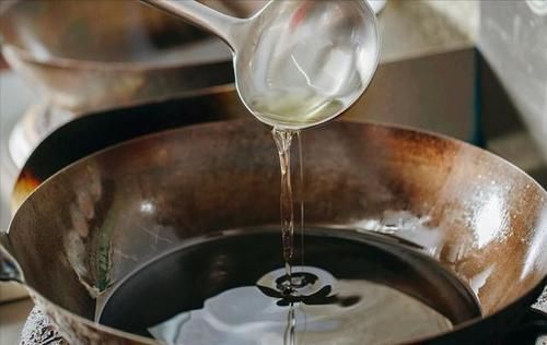 豬油會給人的身體健康帶來危害嗎？豬油和植物油，哪個更健康？