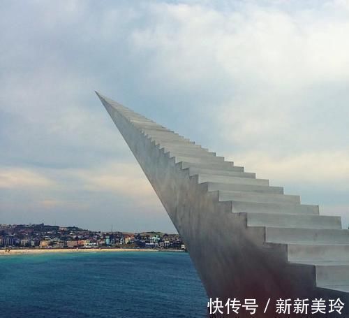 罗宾·怀特@来自世界各地的15个看起来违反了自然规律的超现实主义雕塑