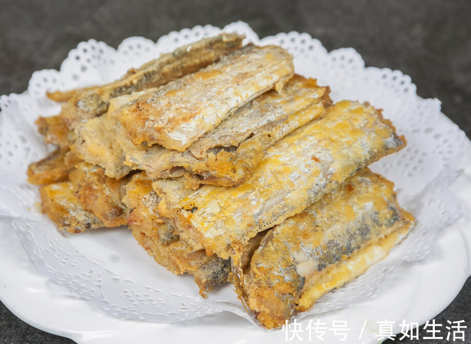 个头|过年买带鱼,别只看个头大小,如果遇到下面4种,再便宜也不能要