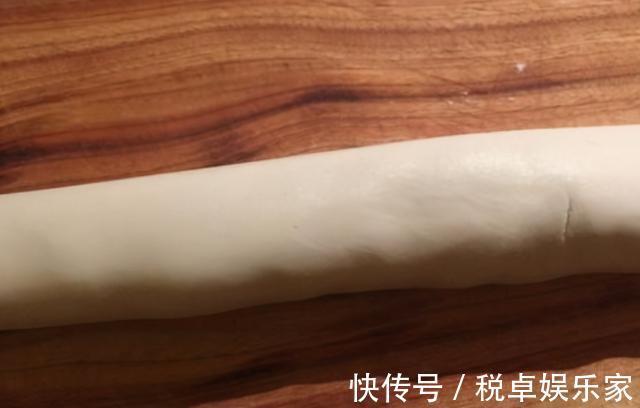 面食|发面直接加酵母粉和白糖是大错,教你一小妙招,发面只需10分钟