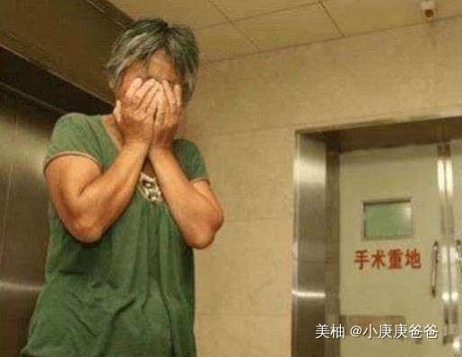 女子|女子怀孕11个月没生,医生强行剖腹产,宝宝出生后家人哭成一片