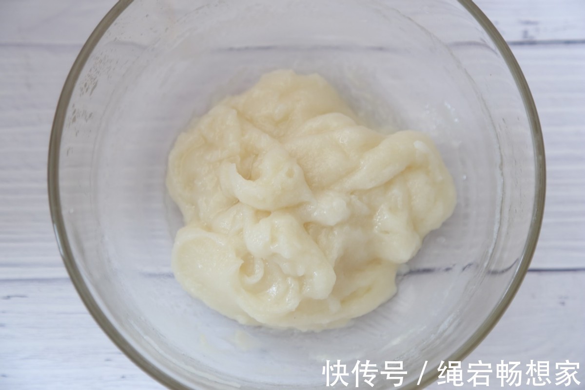 玉米淀粉|自制糯米豆沙卷，软糯的外皮，甜甜的馅料，真的是太好吃了