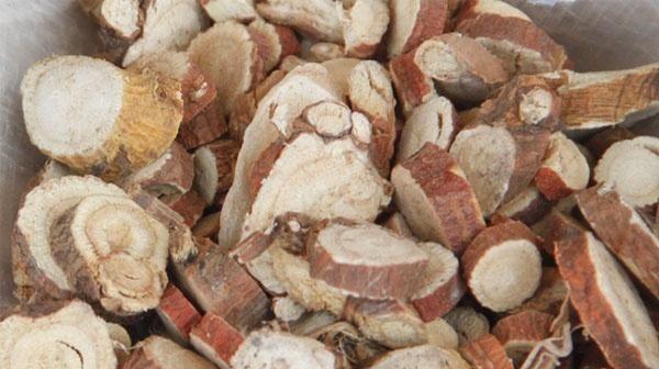 补气|35岁的她,天天食用黄芪泡水喝,半年后,身体收获了四大喜人好处